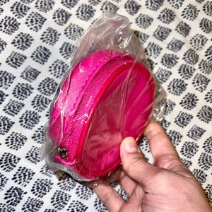 🤩 5 FOR $15 NIP Round Coin / Toiletry Pouch